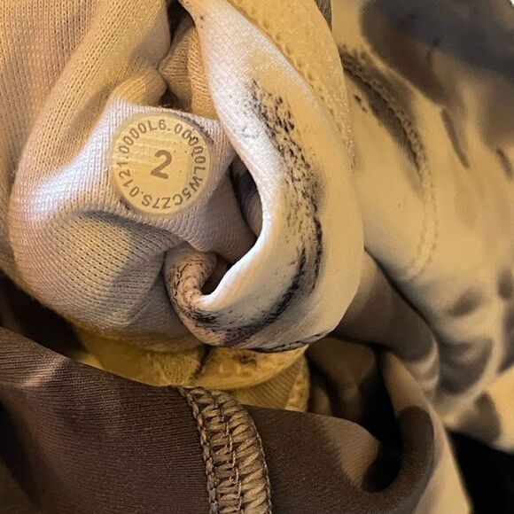 Lululemon Athletica High Rise Legging - Picture 4 of 6